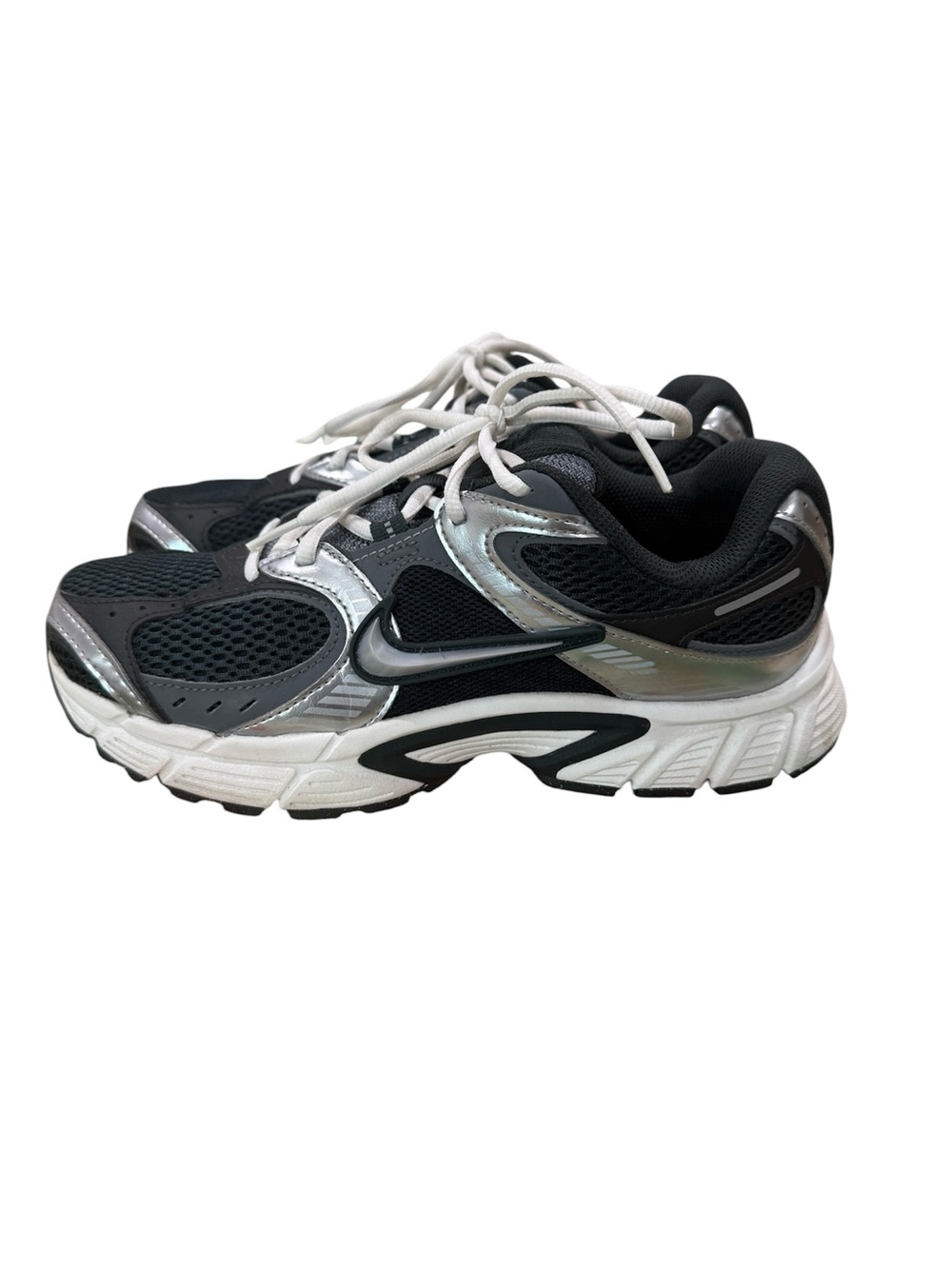 Women’s Nike V5 Rnr Sneakers Size 8.5